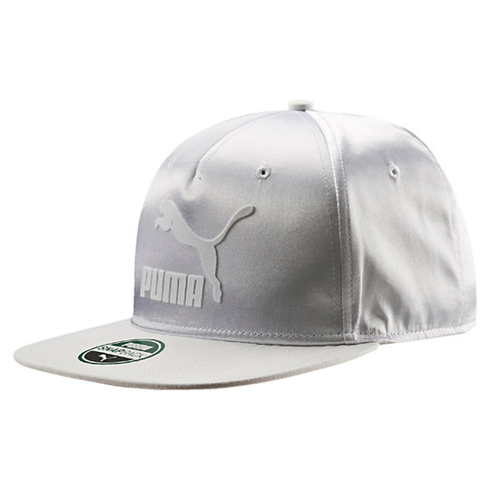 Кепка Ringside PP cap Кепка Ringside PP capГоловные уборы<br>Кепка Ringside PP cap<br>Кепка с сатиновыми клиньями и плоским козырьком.<br><br>Коллекция: Осень-зима 2016<br>Состав: 100% полиэстер/li><br>Обшитые по краю люверсы<br>Сзади пластиковый регулируемый ремешок с тканым ярлычком с логотипом PUMA No.2<br>Спереди логотип Archive No.1, нанесенный методом ворсопечати<br>Страна-производитель: Тайвань<br><br><br>size RU: Взрослый<br>gender: Unisex