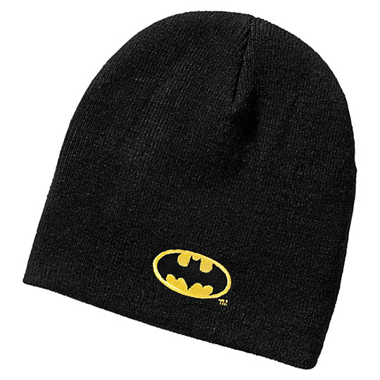 Шапка Batman epic knit hat Шапка Batman epic knit hatАксессуары<br>Шапка Batman epic knit hat<br>Шапка из двухслойного трикотажа, полностью связанная узором «резинка».<br><br>Коллекция: Осень-зима 2016<br>Состав: 100% акрил<br>Ярлычок для имени с внутренней стороны<br>Объемный вышитый логотип BATMAN спереди, плоский вышитый логотип PUMA сзади<br>Страна-производитель: Китай<br><br><br>size RU: Детский<br>gender: Boys