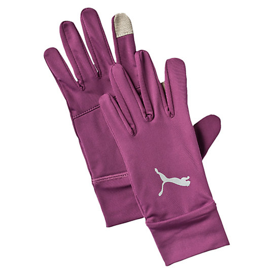 Перчатки PR Performance Gloves Перчатки PR Performance GlovesСпортивные аксессуары<br>Перчатки PR Performance GlovesБлагодаря специальным накладкам на большом и указательном пальцах, в этих теплых беговых перчатках удобно работать с электронными устройствами.Коллекция: Осень-зима 2016Материал: 87% полиэстер, 13% спандексВид спорта: БегДлинные и мягкие манжетыОтверстие в манжете левой перчатки для быстрого доступа к часамМаленький накладной карман для ключей на ладони правой перчаткиСветоотражающий логотип PUMAСтрана-производитель: Гонконг<br><br>size RU: M<br>gender: Male