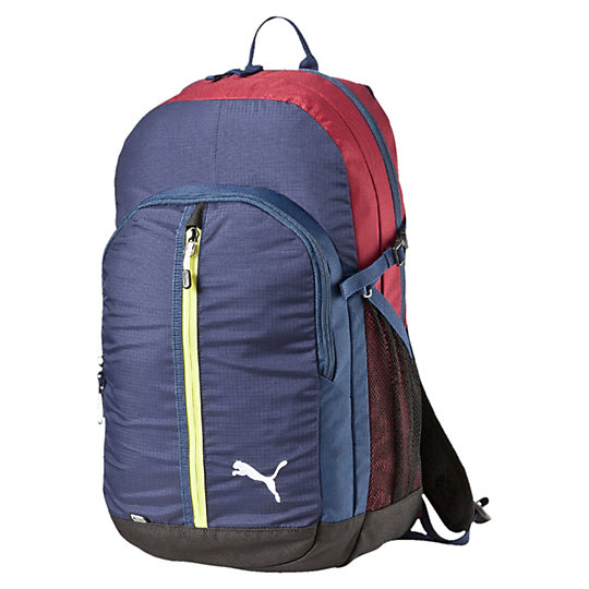Рюкзак PUMA Apex Backpack Рюкзак PUMA Apex BackpackРюкзаки<br>Рюкзак PUMA Apex BackpackРюкзак PUMA Apex Backpack - удобный и очень вместительный спортивный рюкзак, который пригодится не только в спортивном зале, но также и в повседневной жизни, на прогулке и даже в путешествии. Рюкзак с большим основным отделением оснащен несколькими отделениями для мелочей, в том числе и сетчатым карманом для бутылки с водой. На передней части рюкзака вышит фирменный бренд Puma.Коллекция: Осень-зима 2016Материал: полиэстер с изнанкой из полиуретанаДвусторонняя застежка на молнии на основном отделении Передний карман на молнии Регулируемые лямки с сетчатой изнанкой и светоотражающими лого Puma Мягкая спинка с сетчатыми вставками Тканевая ручка для удобной переноски Металлические брендированные язычки на застежках-молниях Вышитый логотип Puma на фронтальной части <br><br>size RU: OSFA<br>gender: Unisex