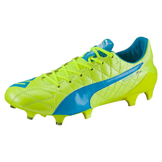 Бутсы evoSPEED SL Lth FG Бутсы evoSPEED SL Lth FGБутсы<br>Бутсы evoSPEED SL Lth FG<br>Особенные бутсы для особенных моментов. Такими их сделали очень легкий дизайн, инновационный материал для твердой земли. Мягкий верх из кожи премиум-класса сочетается со стегаными боками для максимального комфорта. Невесомая нейлоновая подошва с шипами Speedtrack совместно с новой конфигурацией позволяет почувствовать великолепный баланс между ускорением и сцеплением с поверхностью.<br>Бутсы evoSPEED SL созданы для профессиональных игроков или тех, кто стремится им стать. Они не подходят для тренировочных дней. Эти бутсы для таких дней, когда нужно показать всю свою силу и мощь. Для тех дней, которые запомнятся. Для дней твоих матчей. Эта модель — для лучших результатов, а не для долговечности. И даже несмотря на то, что жизненный цикл твоих бутс evoSPEED SL ограничен, моменты, которые будут созданы с их помощью, будут длиться вечно.<br><br>Коллекция: Весна-лето 2016<br>Быстрее с материалом speedCELL.<br>Мягкий верх из премиальной кожи.<br>Стеганый перед для оптимального комфорта.<br>Невесомая нейлоновая подошва двойной плотности.<br>Speedtrack: Улучшенная реакция и скручивания.<br>Внедренные тяговые заклепки.<br>Встроенный минималистский задник.<br>Подходят для использования на твердых натуральных поверхностях.<br><br><br>size RU: 40<br>gender: Male