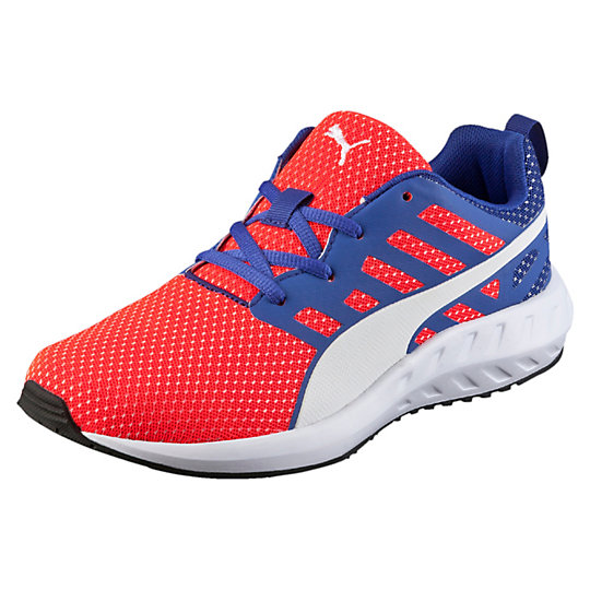 Кроссовки Flare Mesh Wns Кроссовки Flare Mesh WnsКроссовки и кеды<br>Кроссовки Flare Mesh WnsХотите улучшить свои результаты в беге? Попробуйте Flare! Они сочетают все необходимые элементы конструкции: дышащий сетчатый верх, промежуточную подошву из пеноматериала для амортизации и поддержки, перепад высот подошвы, обеспечивающий естественный бег и плавный перекат. Кроме того, кроссовки отлично выглядят и привлекают внимание.Коллекция: Осень-зима 2016Материал верха: Сетчатая тканьМатериал подошвы: Карбонизированная резинаВид спорта: БегШнуровка для идеального обхвата ступниЦвета: черный, красныйПетля на пятке для удобного надевания и сниманияНасечки в форме шевронов на промежуточной подошвеПерепад высот подошвы соответствует схемам естественного бега и обеспечивает плавный перекатЭмблема PUMA Formstrip с обеих сторонЛоготип PUMA на язычке и пяткеСтрана-производитель: Тайвань<br><br>size RU: 39.5<br>gender: Female