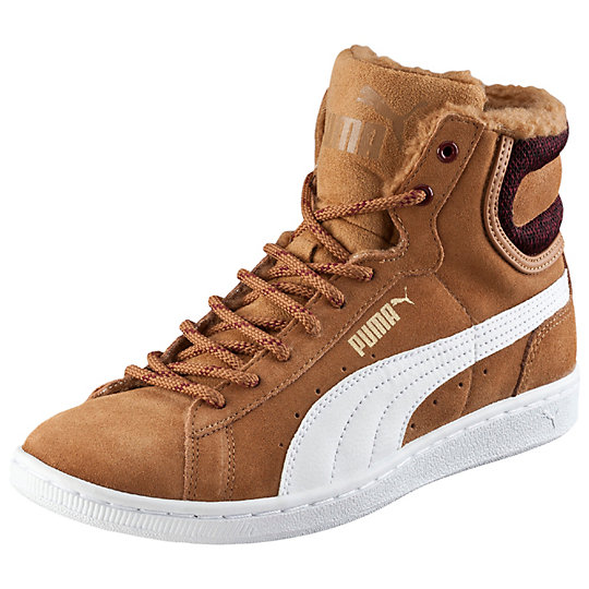 Кроссовки PUMA Vikky Mid Marl Кроссовки PUMA Vikky Mid MarlКроссовки и кеды<br>Кроссовки PUMA Vikky Mid Marl Кроссовки PUMA Vikky Mid Marl от PUMA отличный выбор для тех, кто предпочитает активный образ жизни. Они обеспечат вам максимальный комфорт ибудут отлично сочитатся с разными стилями.Сезон: осень-зима 2015 годаПрочная верхняя часть обуви способствует хорошей циркуляции воздухаПодкладка и стелька поддерживают ноги в сухостиЛегкая резиновая подошва обладает хорошим сцеплением с поверхностью<br><br>size RU: 35<br>gender: Female