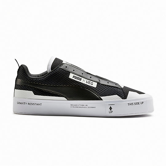 Кроссовки Court Play SlipOn x UEG Кроссовки Court Play SlipOn x UEGКроссовки и кеды<br>Кроссовки Court Play SlipOn x UEG<br>UEG отвечает современной природе сегодняшней действительности и желанию быть свободным от силы притяжения. Сотрудничество PUMA и Михаля Ложевски обращается к опыту астронавтов и отражается в метафорический смеси исследования космоса и полетов над Землей. Ремикс силуэта Court Play SlipOn x UEG соединяет материалы высочайшего качества с элементами из вулканизированной резины для создания футуристичного дизайна.<br><br>Коллекция: Осень-зима 2016<br>Материал верха: Текстиль<br>Материал подошвы: Резина<br>Футуристичный дизайн<br>Страна производитель: Вьетнам <br><br><br>size RU: 41.5<br>gender: Male