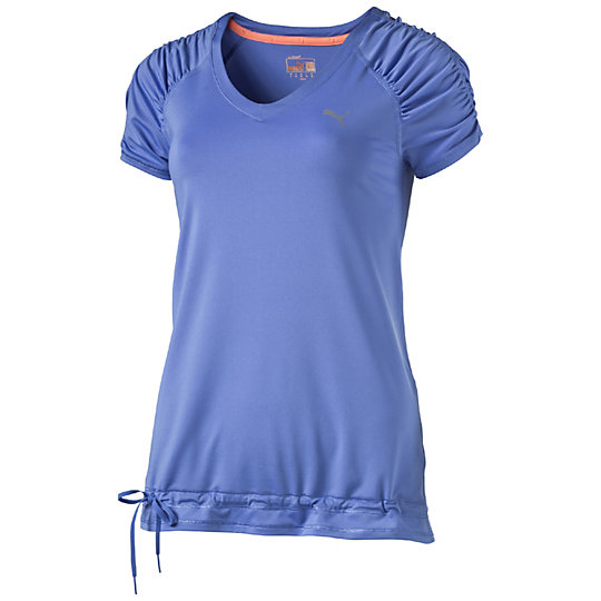 Футболка Bubble Tee Футболка Bubble TeeФутболки и майки<br>Футболка Bubble TeeФутболка Bubble Tee от PUMA – прекрасный вариант для занятий спортом и активного времяпровождения. Для максимального комфорта предоставляется возможность регулировать длину и посадку изделия. Несмотря на свою принадлежность к одежде спортивного типа, футболка имеет гофрированные детали в области плеч, благодаря чему подчеркнет вашу женственность. Украшена логотипом бренда.Состав: 92% полиэстер, 8% эластанНе вызывает на коже аллергических реакцийСпособный отводить от тела излишки влаги материал dryCELL обеспечивает комфортНаличие светоотражающих элементов для максимальной безопасности<br><br>color: голубой<br>size RU: 40-42<br>gender: Female