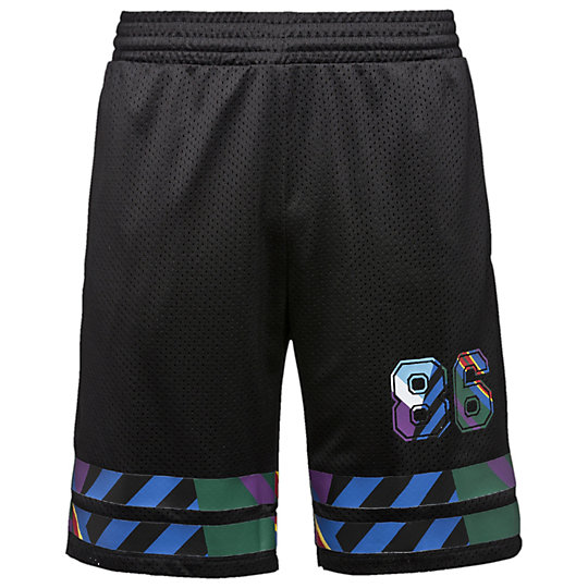 Шорты PUMA X DR Short Шорты PUMA X DR ShortШорты<br>Шорты PUMA X DR Short<br>Шорты PUMA X DR Short от Puma — свободные классические мужские шорты, которые понравятся современным мужчинам, предпочитающим активный образ жизни и яркие необычные вещи. В таких шортах вы можете отправиться и на прогулку, и на пляж, и везде вы будете в центре внимания, а шорты расскажут о вашем прекрасном вкусе и спортивном образе жизни за вас. Ткань на основе практичного и прочного полиэстера дополнена сетчатыми вставками для хорошей вентиляции.<br><br>Коллекция: Весна-лето 2016 года.<br>Принт с логотипом Puma;<br>Принт по нижнему краю штанин;<br>Свободный классический крой;<br>Материал - 100% полиэстер и сетчатая ткань.<br><br><br>color: черный<br>size RU: 46-48<br>gender: Male