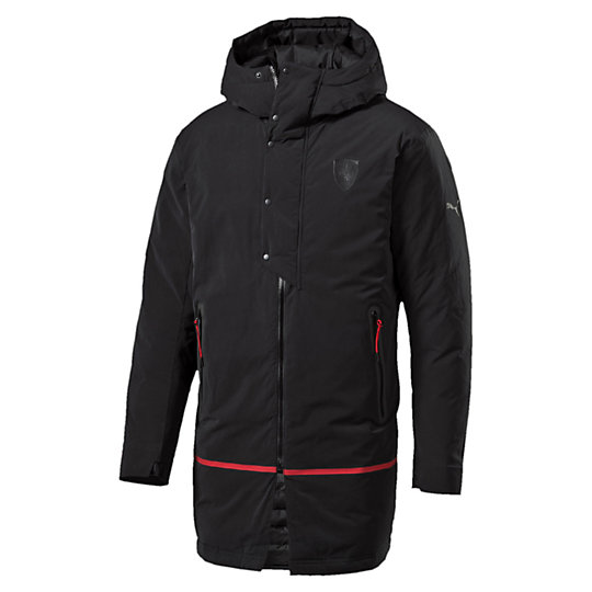 Куртка Ferrari Down Jacket Куртка Ferrari Down JacketКуртки, жилеты<br>Куртка Ferrari Down Jacket<br>Куртка украшена силиконовой эмблемой Ferrari в виде щита и плотным принтом логотипа PUMA. Ламинирование по периметру карманов; зубчики молнии контрастного цвета; ушко брелока молнии в виде красной полоски; ламинированные края петель; рукава с эластичными швами; подкладка ACTV Emboss; внутренний карман на груди.<br><br>Коллекция: Осень-зима 2016<br>Состав: 76% полиэстер, 24% нейлон. Наполнитель: 80% пух (некрашеный), 20% перо (некрашеное)<br>Страна-производитель: Тайвань<br><br><br>size RU: 50-52<br>gender: Male