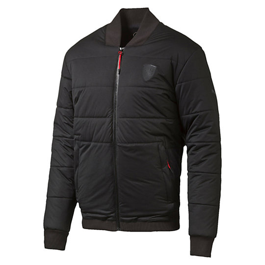 Куртка Ferrari Padded Jacket Куртка Ferrari Padded JacketКуртки, жилеты<br>Куртка Ferrari Padded Jacket<br>Стеганая куртка, демонстрирующая лучший образец дизайна Ferrari. Свободный крой позволяет комбинировать куртку с другими вещами, удобный фасон и элементы в стиле автоспорта выглядят дерзко и современно.<br><br>Коллекция: Осень-зима 2016<br>Состав: 100% полиэстер; водонепроницаемое покрытие<br>Технологии: warmCELL сохранит комфортную температуру тела даже в холодную погоду<br>Бейсбольный воротник<br>Полноразмерная застежка-молния<br>Два кармана на молнии<br>Внутренний карман на груди<br>Логотип Ferrari на груди слева<br>Логотип PUMA на правом плече<br>Страна-производитель: Тайвань<br><br><br>size RU: 44-46<br>gender: Male