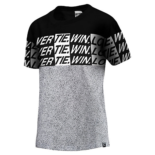 Футболка Seasonal Story Tee Футболка Seasonal Story TeeФутболки и майки<br>Футболка Seasonal Story Tee<br> Классический крой футболки идеально подходит для тренировок или для прогулок на свежем воздухе..<br><br>Коллекция: Осень-зима 2016<br>Состав: 100% хлопок<br>Страна-производитель: Бангладеш<br><br><br>size RU: 46-48<br>gender: Female