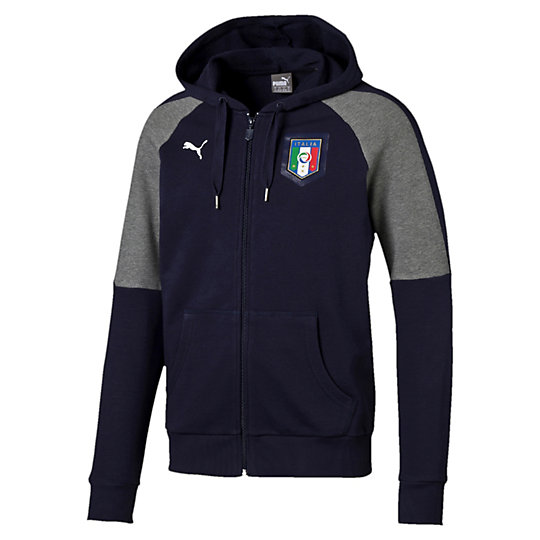 Толстовка FIGC Italia TRIBUTE 2006 Zipthrough Hoody Толстовка FIGC Italia TRIBUTE 2006 Zipthrough HoodyТолстовки и худи<br>Толстовка Italia 2006-2016 TRIBUTE Full Zip Hoodie<br>Эта толстовка с застежкой-молнией по всей длине выпущена в честь победы сборной Италии в 2006 году на Чемпионате мира в Германии.<br><br>Коллекция: Осень-зима 2016<br>Состав: 68% хлопок, 32% полиэстер<br>Вид спорта: ФутболЦвет: синий<br>Принт с официальным значком FIGC<br>Рукава реглан<br>Эластичная рельефная отделка на поясе и манжетах<br>Карман «кенгуру»<br>Классический покрой<br>Страна-производитель: Турция<br><br><br>color: синий<br>size RU: 44-46<br>gender: Male