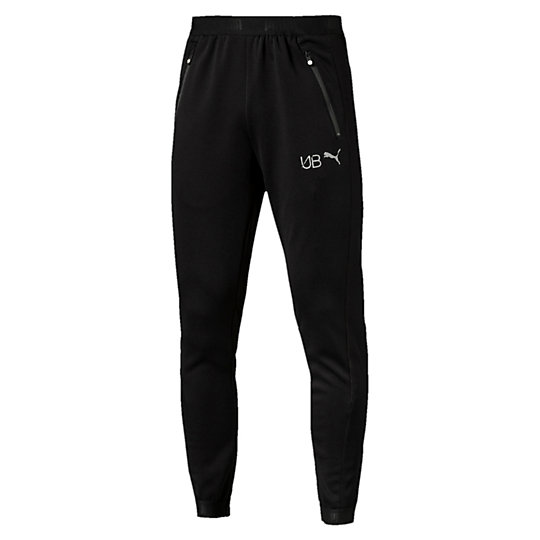 Брюки UB Evostripe Pants Брюки UB Evostripe PantsБрюки и леггинсы<br>Брюки UB Evostripe Pants<br>Усейн Болт — самый быстрый человек в мире. А что вдохновляет вас на скорость и победу? Эти брюки неслучайно носят инициалы Болта — чтобы вы всегда стремились к этой вершине, целый день и каждый день.<br><br>Коллекция: Осень-зима 2016<br>Состав: 100% полиэстер<br>Технологии: warmCELL сохранит комфортную температуру тела даже в холодную погоду<br>Эластичный пояс для плотной посадки<br>Боковые карманы<br>Вставки Evostripe по бокам<br>Эластичные манжеты<br>Посадка по фигуре<br>Инициалы Усейна Болта и логотип PUMA на левом бедре<br>Страна-производитель: Сингапур<br><br><br>size RU: 50-52<br>gender: Male